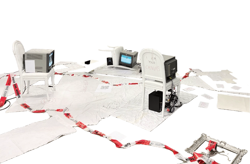 White room scenography with interactive painting